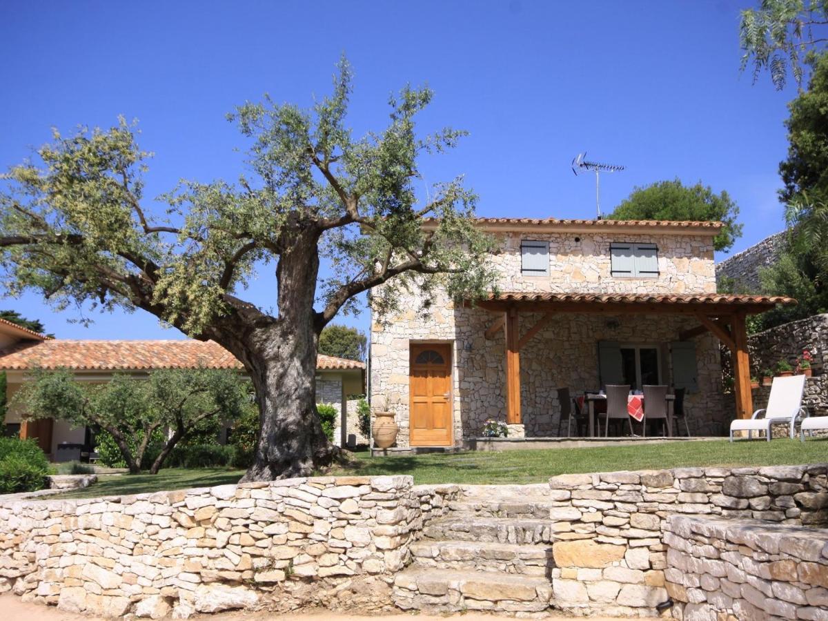 Villa Sanchez Bonifacio  Exteriör bild