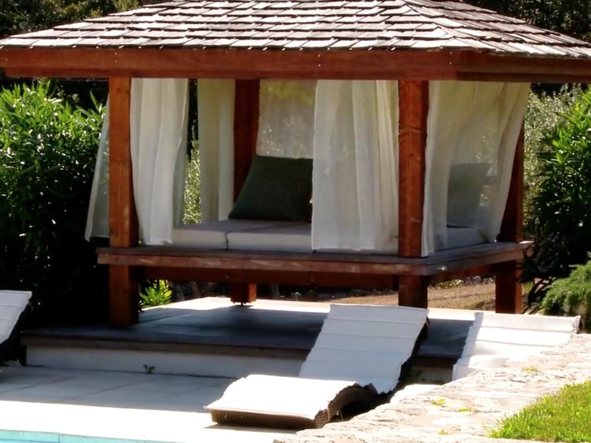 Villa Sanchez Bonifacio  Exteriör bild